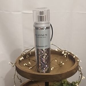 Platinum Body Mist with Silver Accents